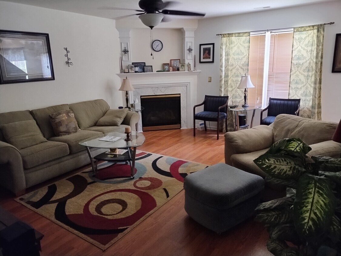 Foto del edificio - 8838 Belle Bragg Way