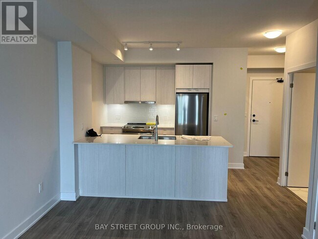 Building Photo - 4130-4130 Parkside Village Dr