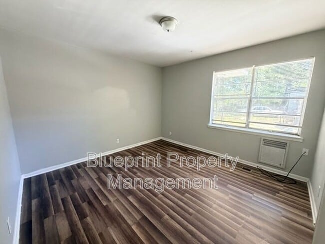 Building Photo - 737 47th St N
