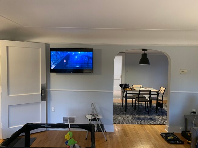 Foto del edificio - 1222 Beaconsfield Ave