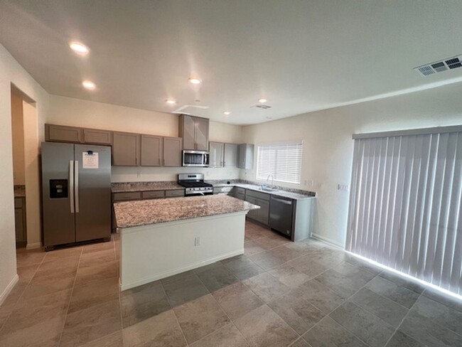 Building Photo - New Home / Never Lived In Southwest Commun...