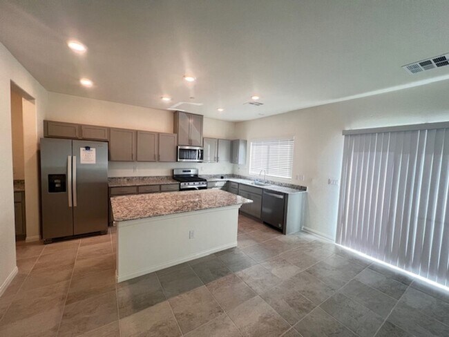 Foto del edificio - New Home / Never Lived In Southwest Commun...