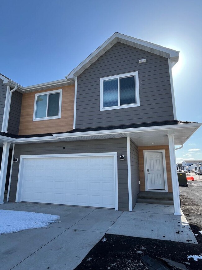 Foto del edificio - The Wilds Townhomes