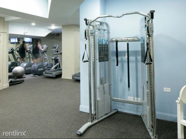 Foto del edificio - 1 br, 1 bath Apartment - 2300 N Lincoln Ave