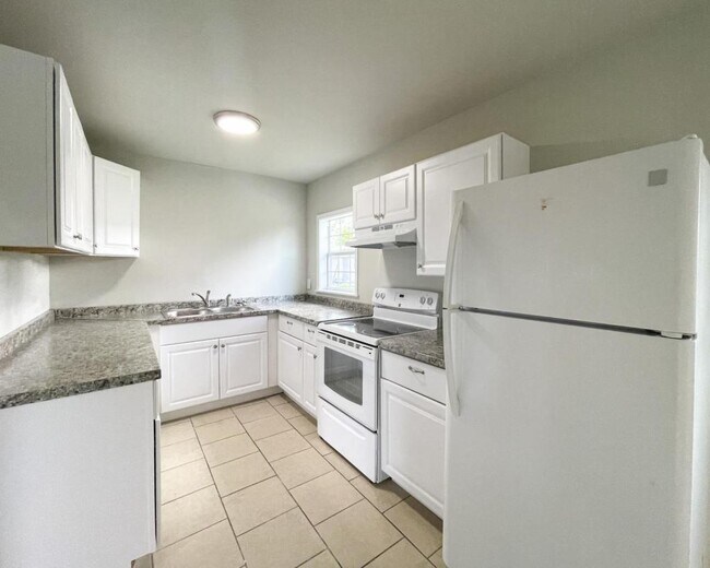 Foto del edificio - 1609 Woodland Drive