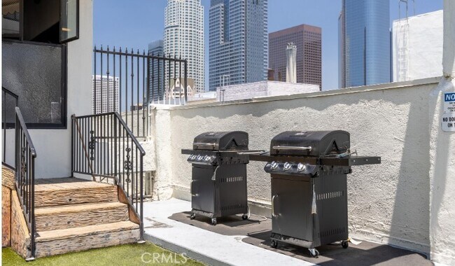 Foto del edificio - 621 E Spg St