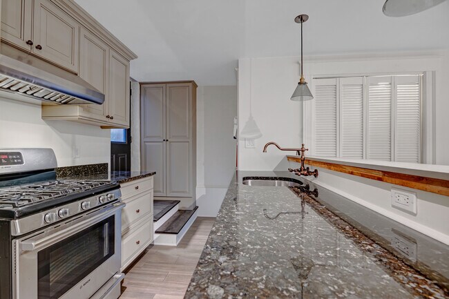 Foto del edificio - 545 11th St SE