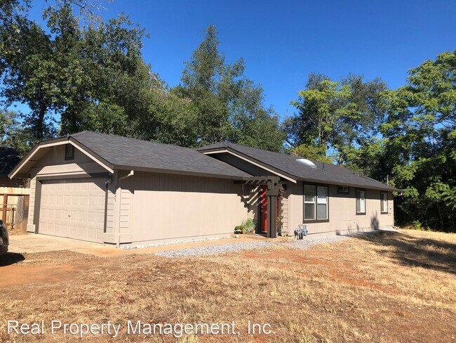 Foto del edificio - 3 br, 2 bath House - 4429 Fort Peck Street