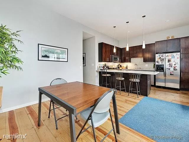 Building Photo - 3 br, 2 bath Condo - 3948 N Ashland Ave