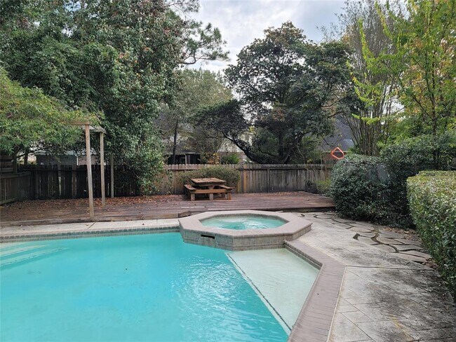 Building Photo - 16503 Champions Cove Ct