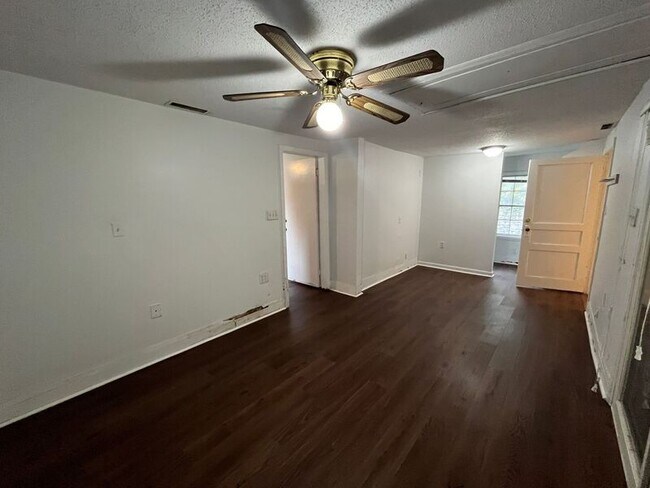 Foto del edificio - 919 S Oakwood St