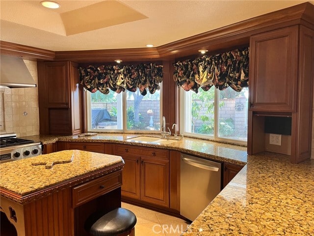 Building Photo - 6929 Country Club Dr