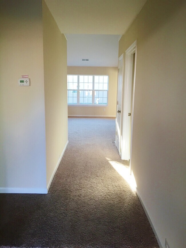 Foto del edificio - Simpsonville, 3bd/2ba, 1252SF