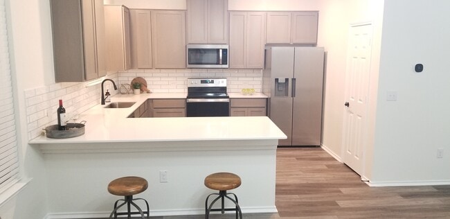 Building Photo - 6213 Albany Sleigh Dr