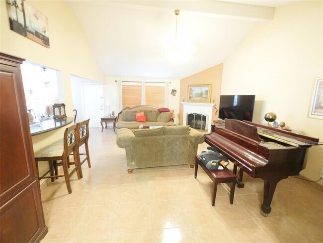Building Photo - 10834 Cayman Mist Dr