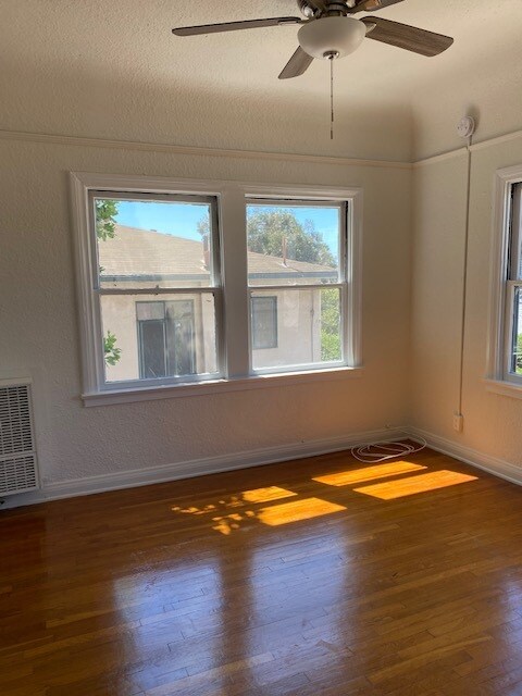 Foto principal - 1537 Corinth Ave