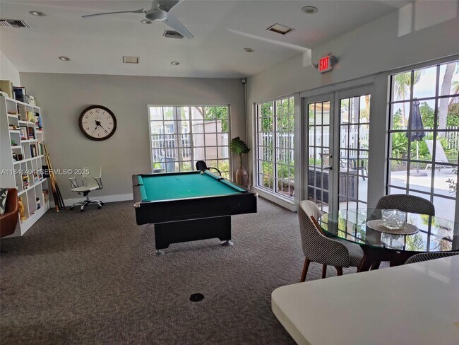 Building Photo - 616 Executive Center Dr