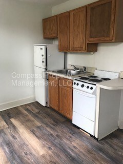 Primary Photo - 119 S Gay St