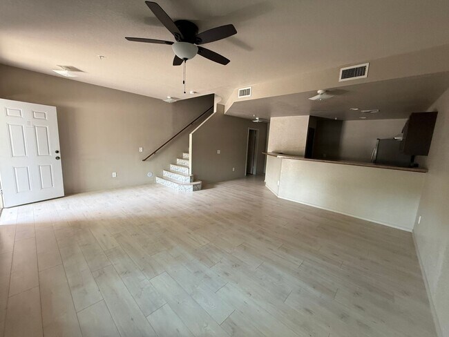 Foto del edificio - 2212 S 37th Dr