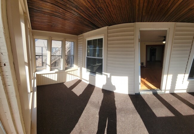 Foto del edificio - 402 Hartwell Ave