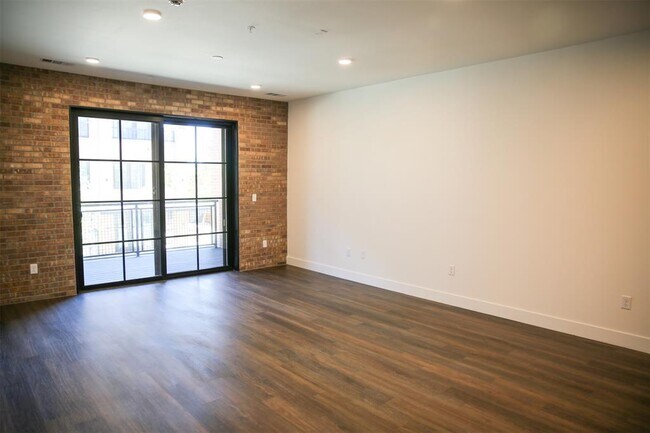 Foto del edificio - 4315 S Congress Ave