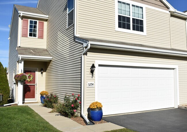 Foto del edificio - 5294 Platinum Dr