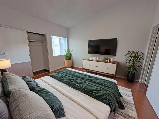 Building Photo - Piedmont