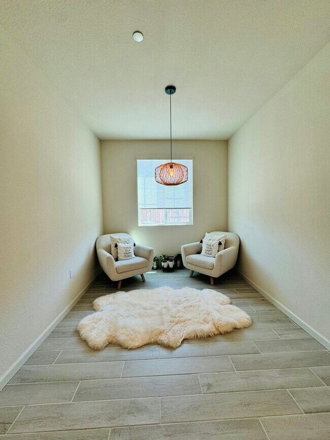 Foto del edificio - 4018 Kenwood Cir