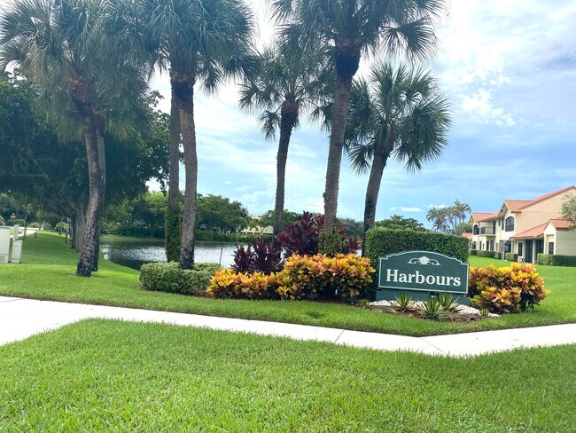 Foto del edificio - 8308 Waterline Dr