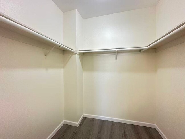 Building Photo - 3 BEDROOM HOME FOR LEASING IN Baldwin Park