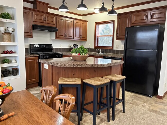 Foto del edificio - 324 Spring Park Dr