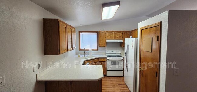 Foto del edificio - 5048 S Cole Rd