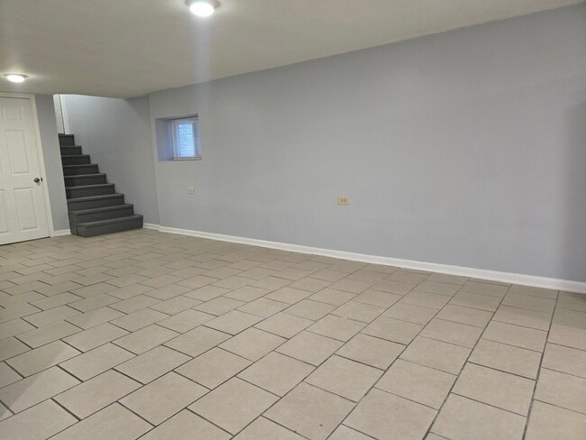 Building Photo - 5508 W Congress Pkwy