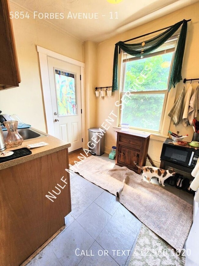 Building Photo - 5854 Forbes Ave