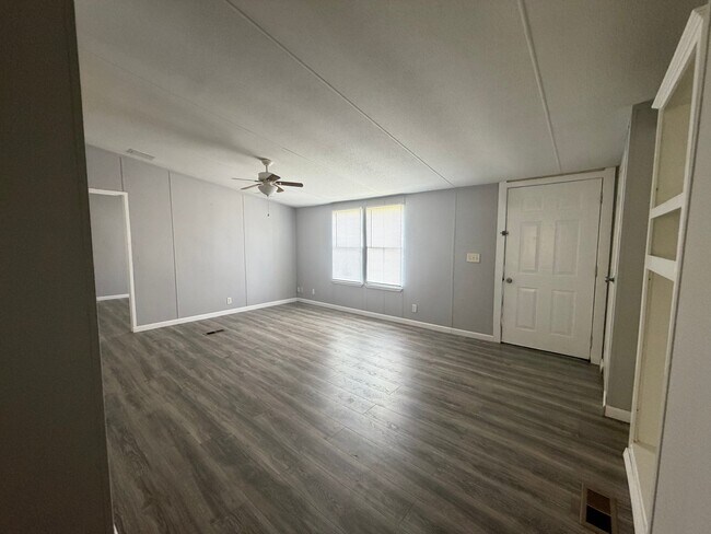 Foto del edificio - 16853 W Lynbrook