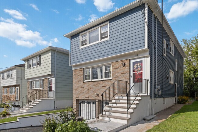 Building Photo - 38 Brighton Terrace