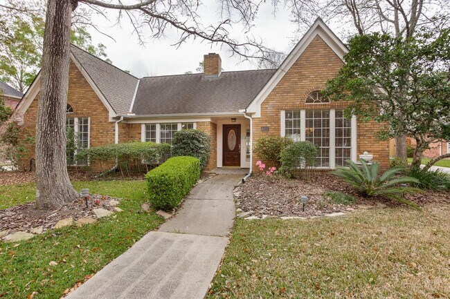 Building Photo - 4202 Island Hills Dr