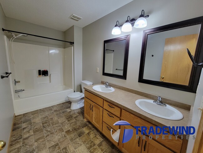 Foto del edificio - 9486 Talon Ct