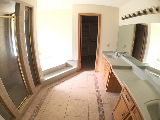 Foto del edificio - 3809 N 1st Ln W
