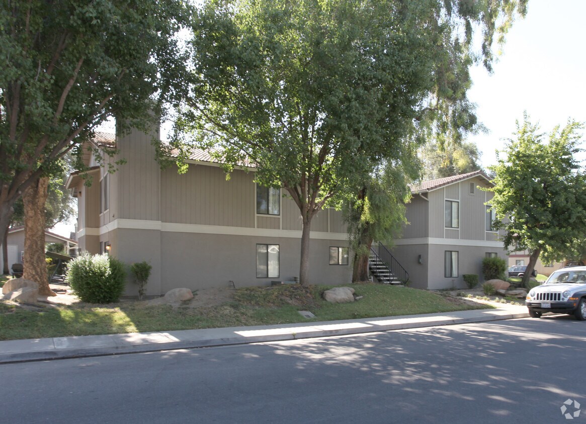 258 E Spring Ln, Lemoore, CA 93245 Apartments in Lemoore, CA