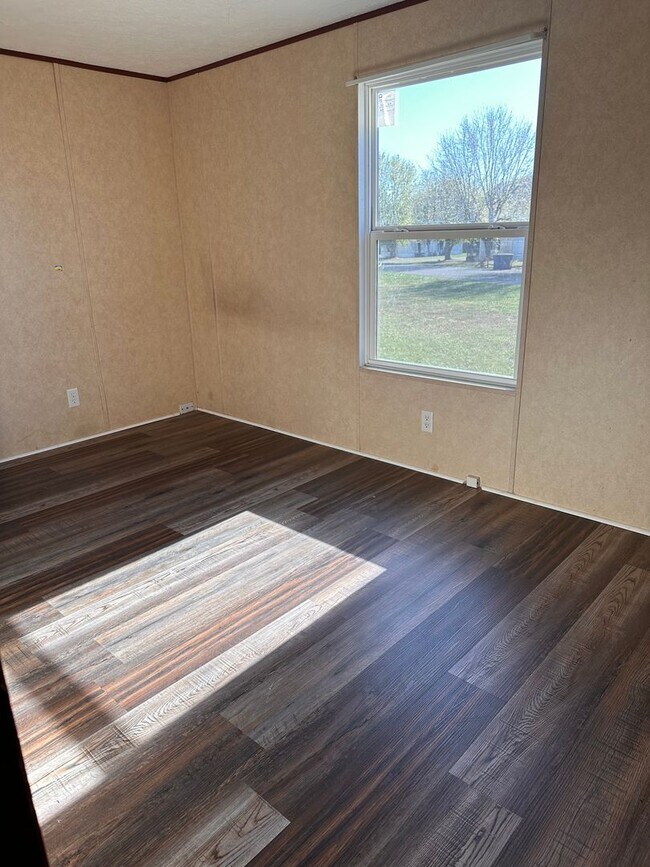Foto del edificio - Russellville Mobile Home Park