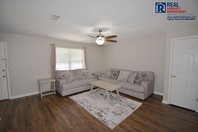 Building Photo - 2027 Bradyville Pike