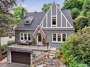 Building Photo - 46 Valleywood Rd