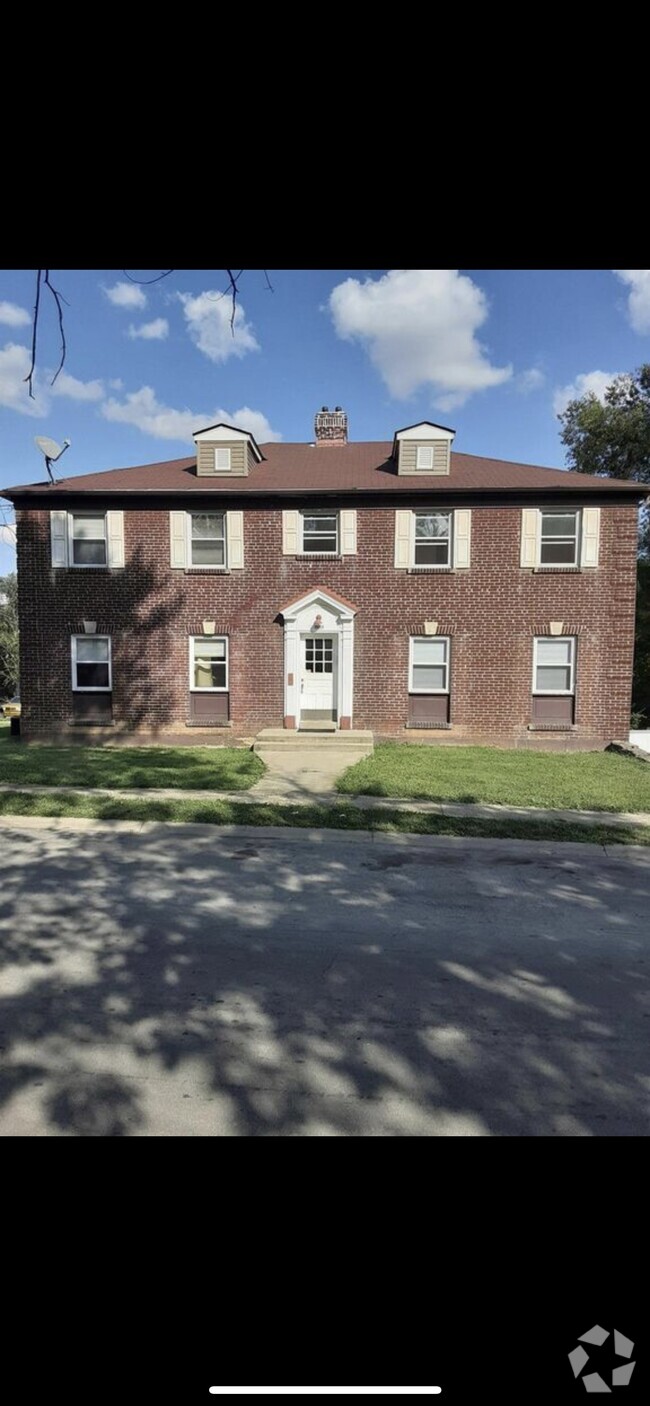 Building Photo - 4818 Oberlin Ave