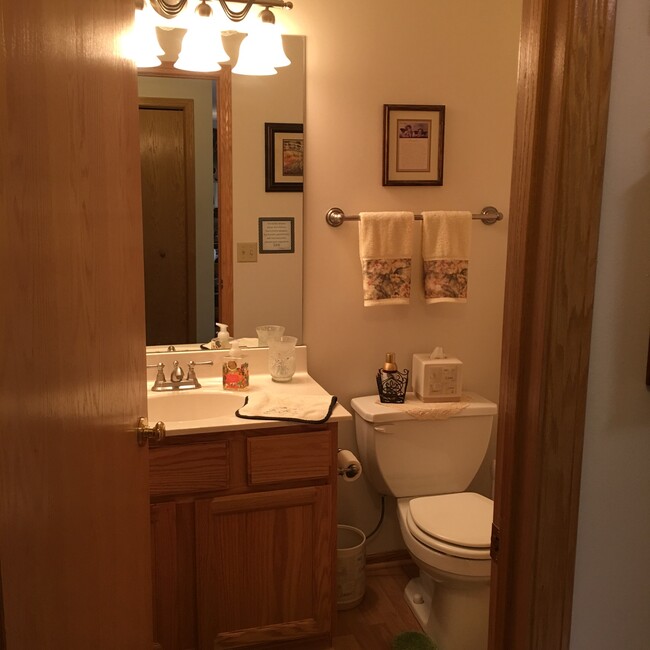 Foto del edificio - 8976 Spring Ln