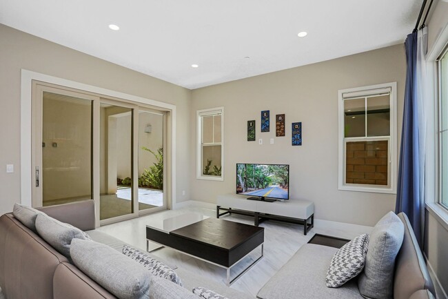 Foto del edificio - Elegant and Modern Living in Adagio in Cad...