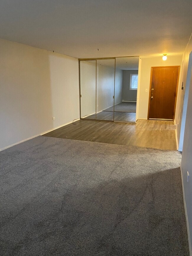 Building Photo - 8541 Lotus Ave