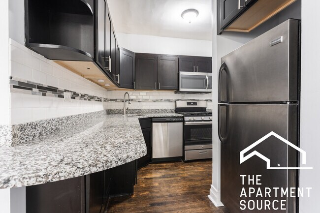 Foto del edificio - 6116 N Winthrop Ave