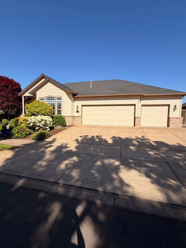 Foto del edificio - 3- Bedroom home in Hayden Bridge