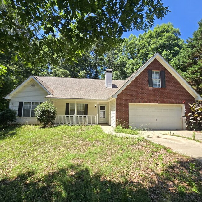 Building Photo - "Charming 4-Bed Oasis with Granite Countertops on Pebble Creek Drive, McDonough!"